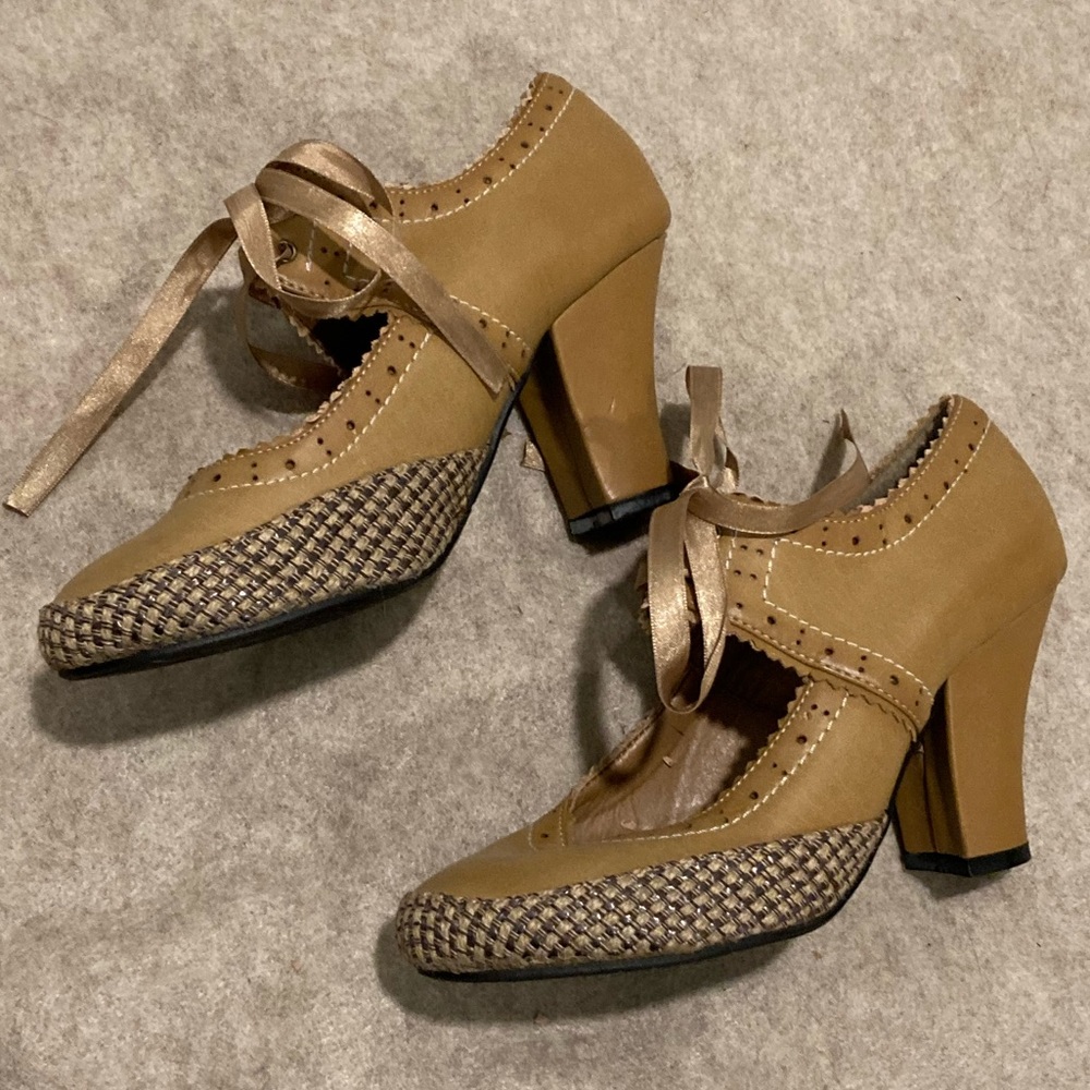 Cute Ribbon Heels - Picture 6 of 16